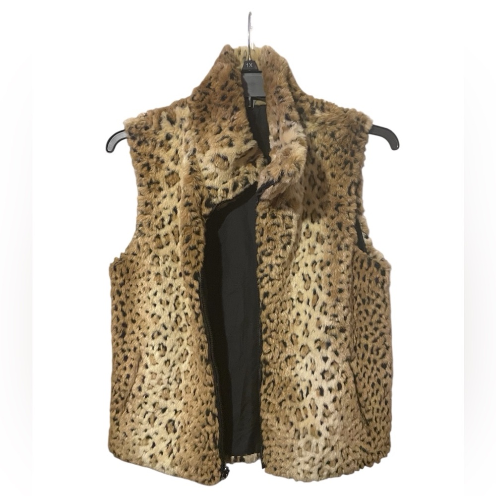 Gallery Animal Print Faux Fur Vest - Picture 2 of 4